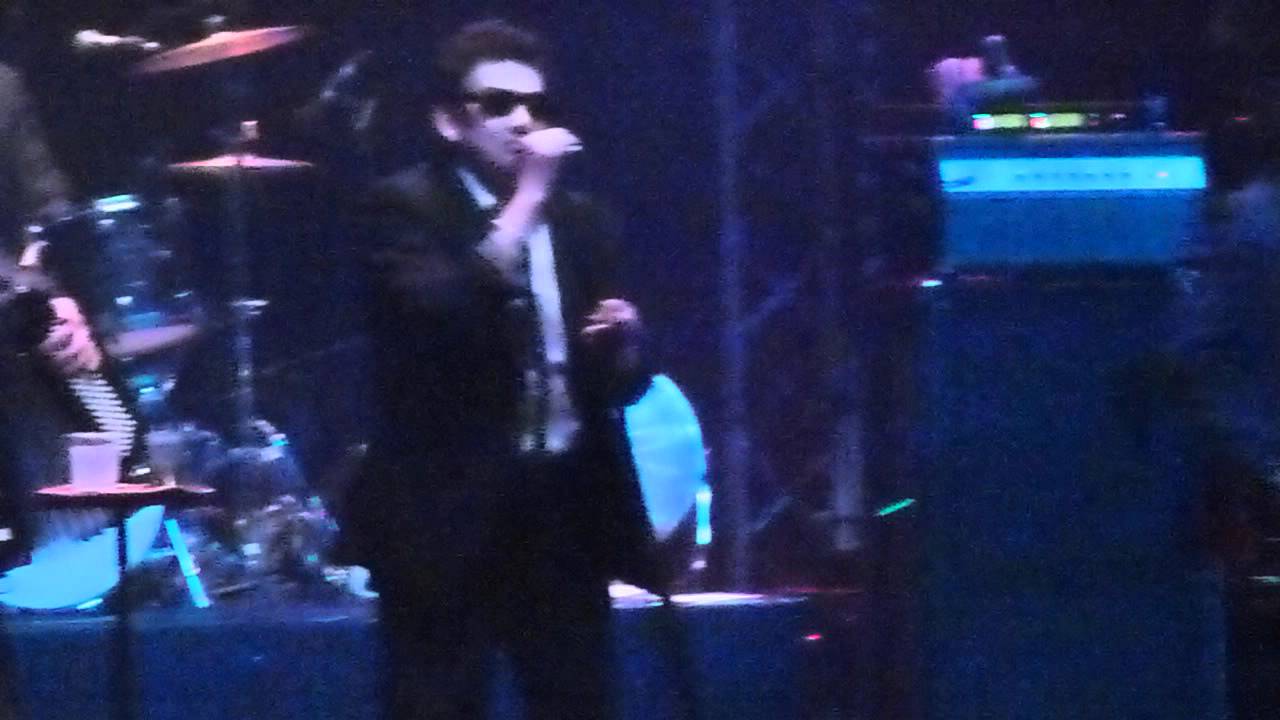The Pogues - Streams Of Whiskey  live @ L'Olympia, Paris.