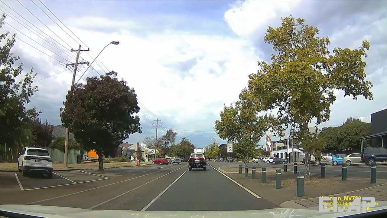 4K DASH CAM AUSTRALIA, VICTORIA. Driving through the town of  HEATHCOTE.