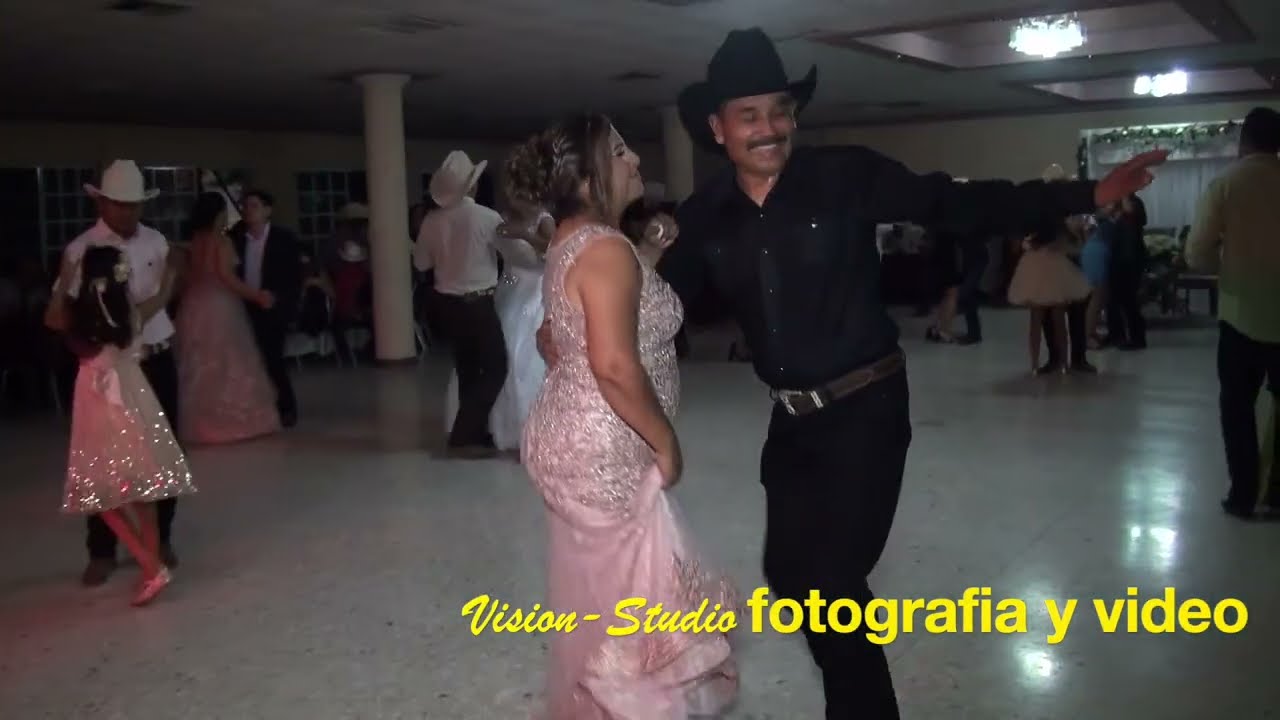 Eduardo y Fabiola su primer huapango y baile en Linares N.L.