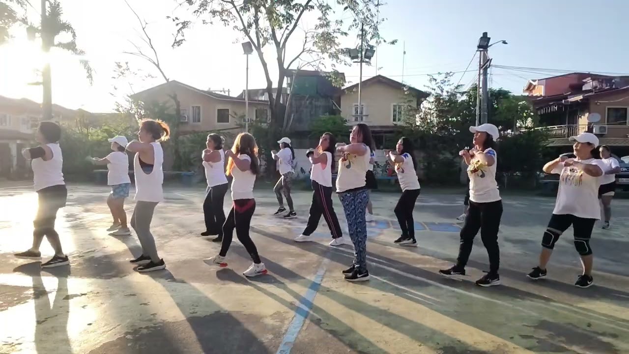 POUGI REMIX / ZUMBA WORKOUT / DANCE FITNESS 