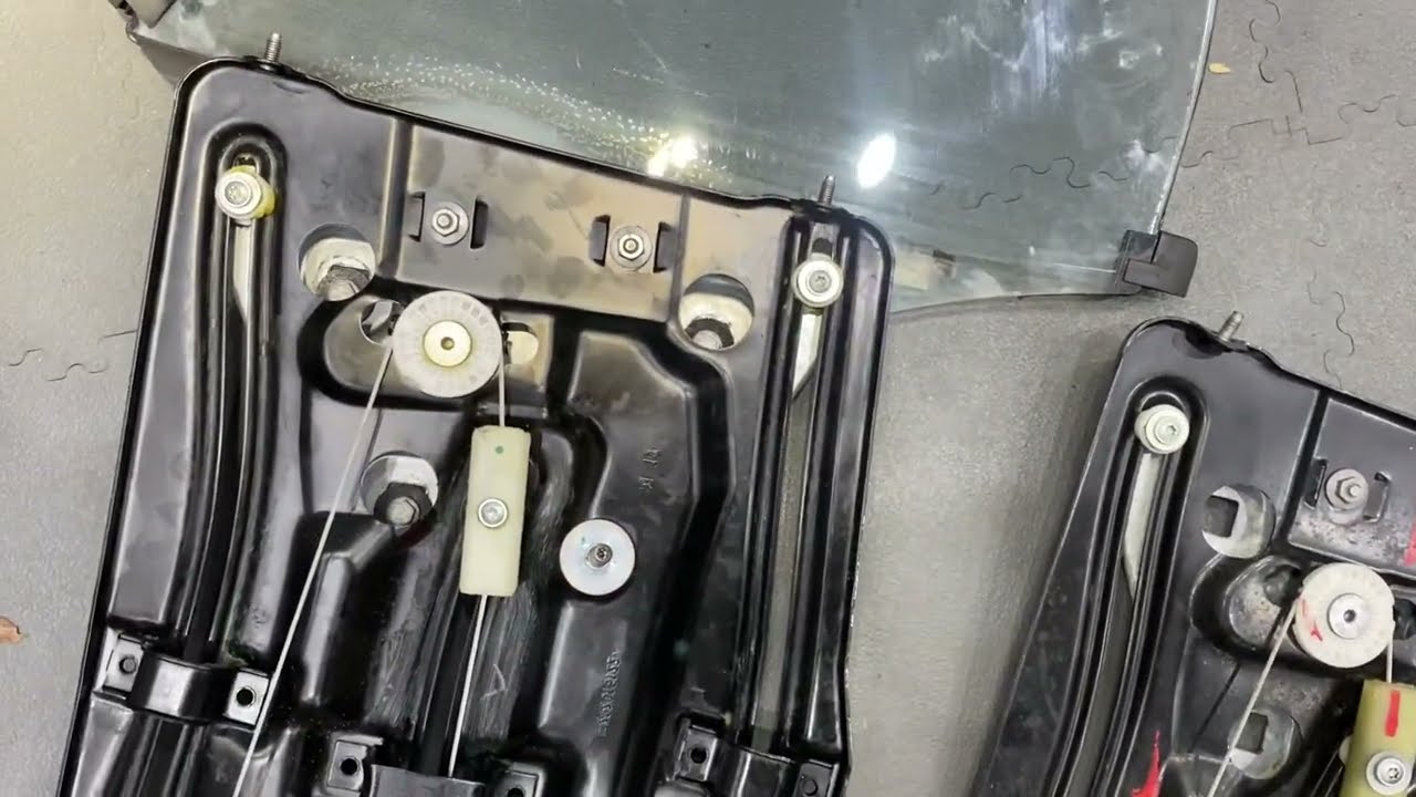 Bentley Continental GTC (3W) - Rear Window Winder / Regulator Replacement