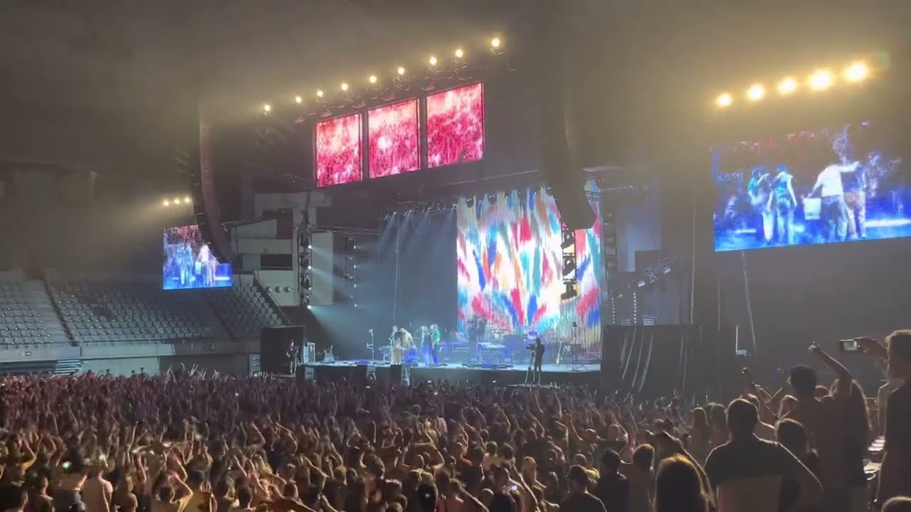 VETUSTA MORLA Los Días raros - Palau Sant Jordi Barcelona 21 Mayo 2022