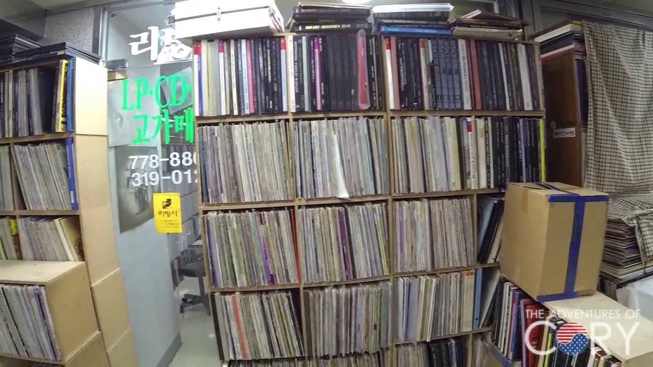 Vinyl record shops at Hoehyeon Underground Market, Seoul, South Korea 🇰🇷