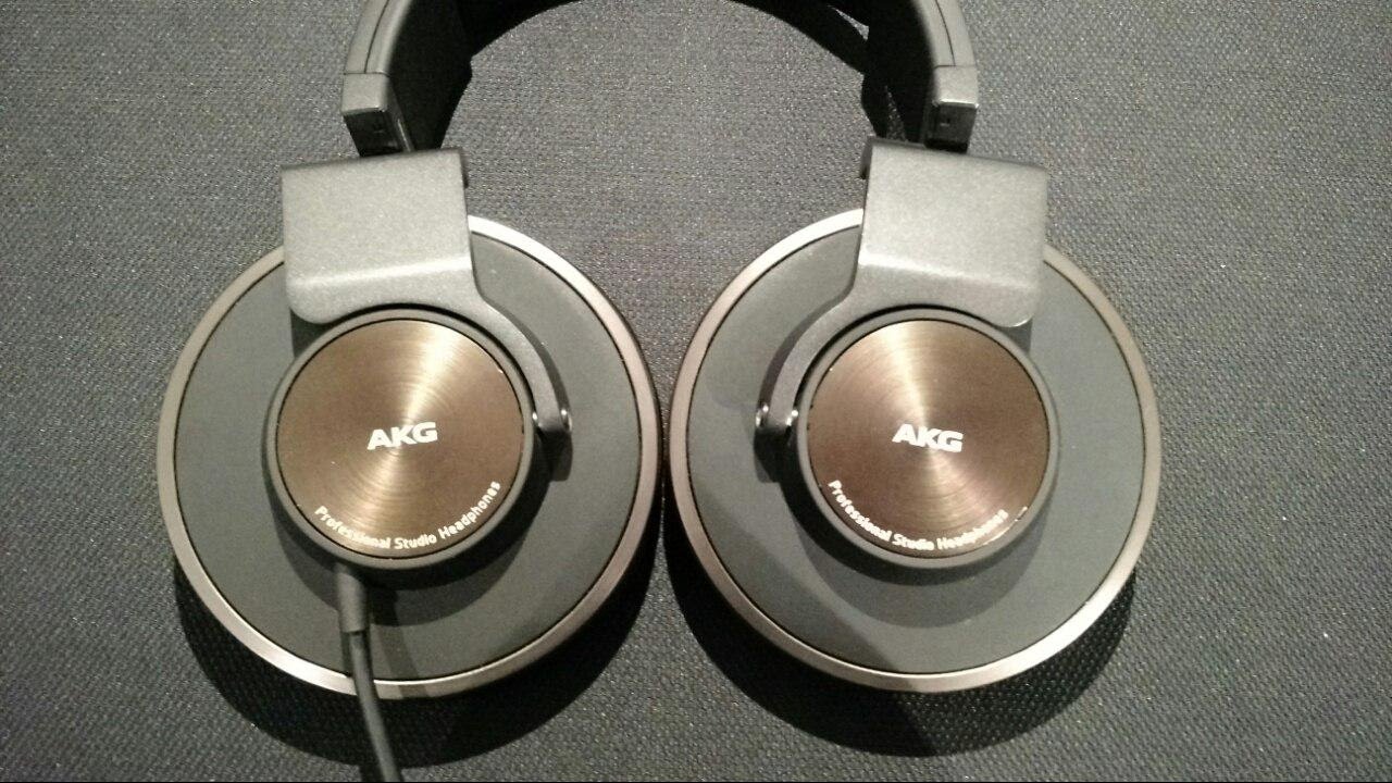 Z Review - AKG K553pro (Mmmmidrange Cans)