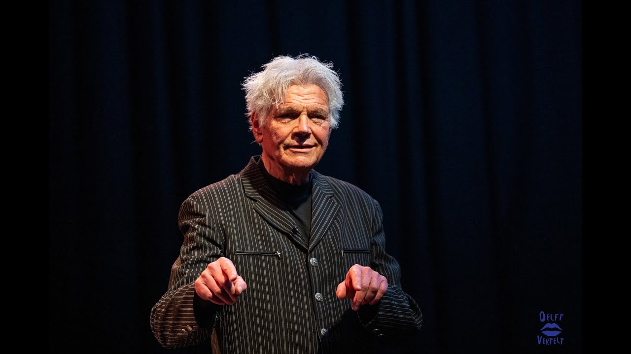 Piet van der Pas tijdens Delft Vertelt, editie #24, op 5 maart 2023 in HAL015