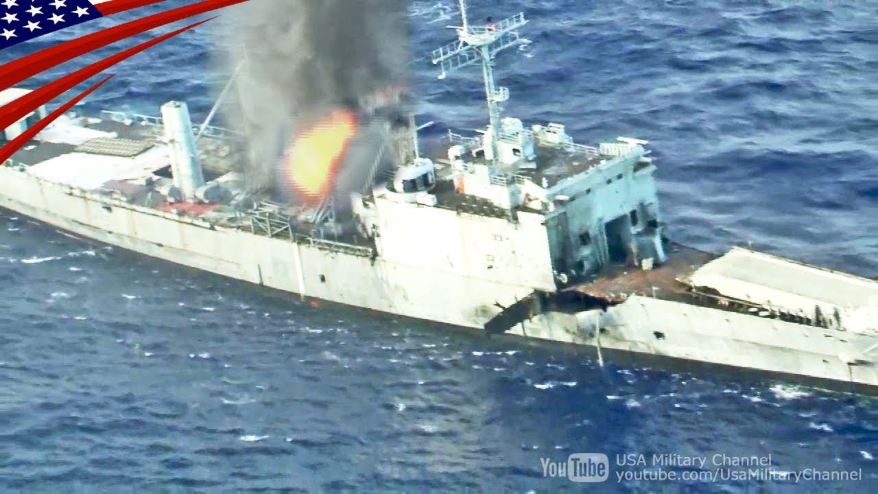 日米豪の対艦ミサイルと魚雷で沈没する船 - リムパック2018 沈没(シンキング)演習