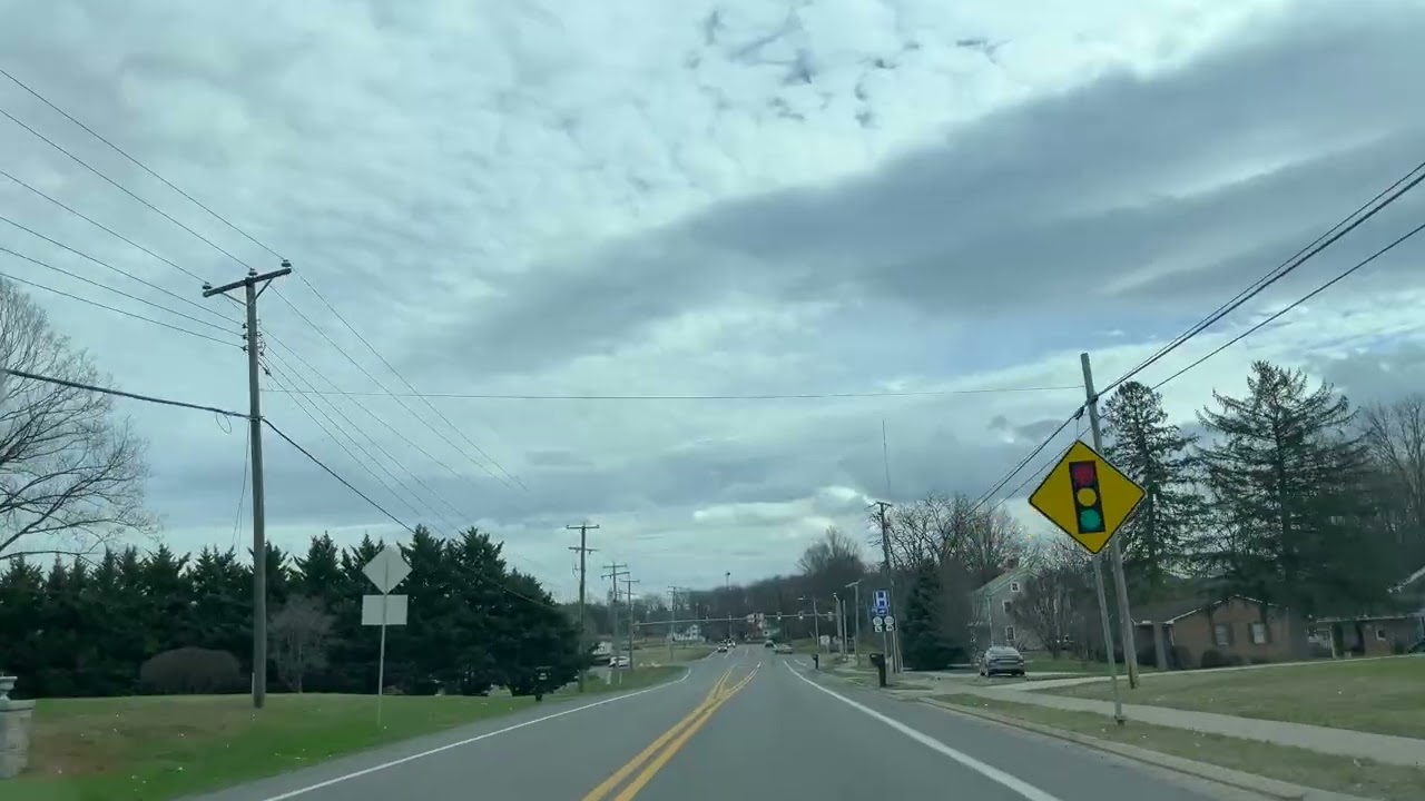 Driving around Harrisonburg Virginia | Beautiful small town drive.