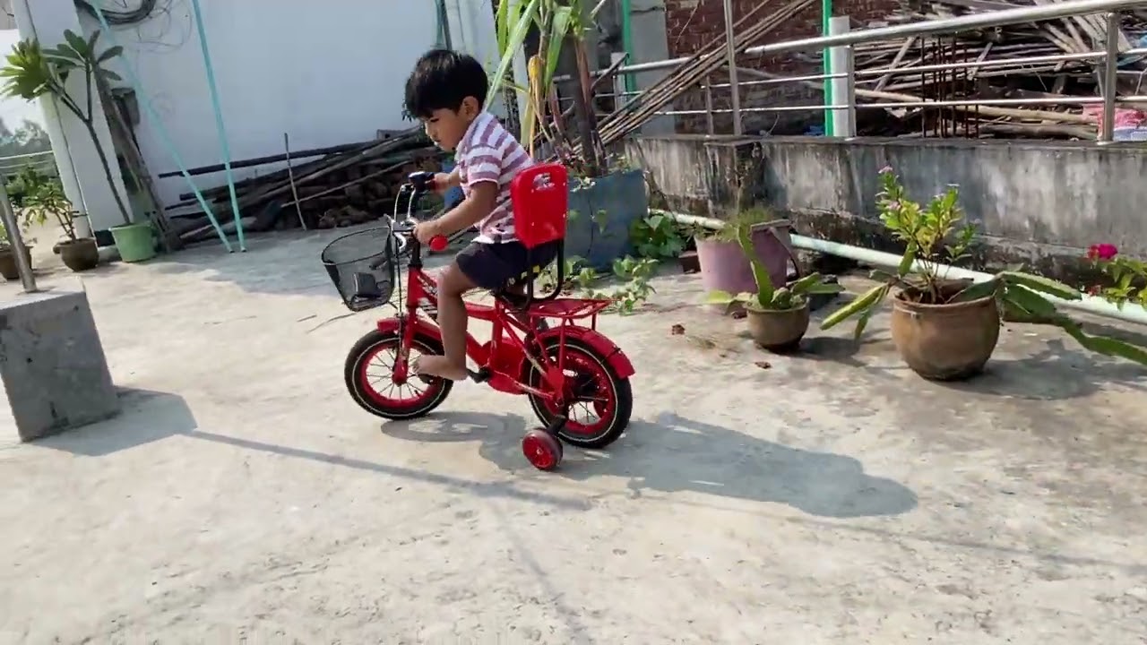 Baby cycle ride 