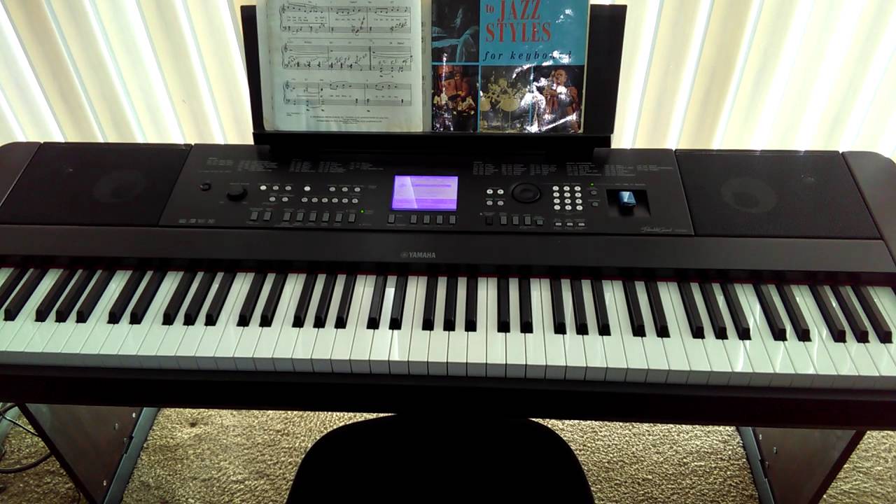 Yamaha DGX650. Demo