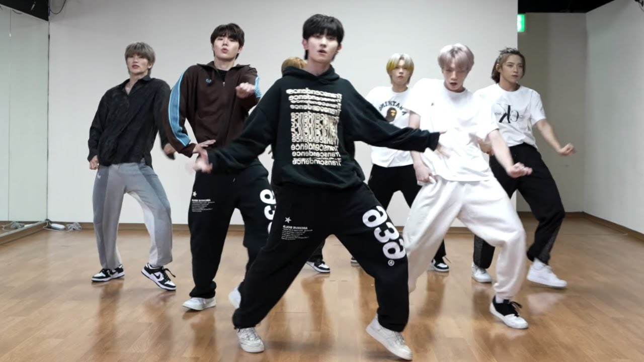 BLITZERS - 'Hit The Bass' Dance Practice Mirrored [4K]