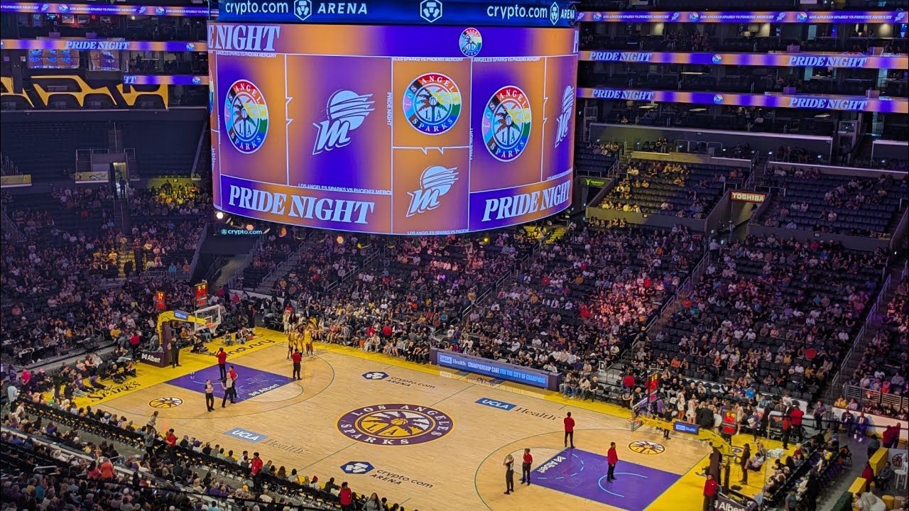 クリプト・ドットコム・アリーナ🇺🇸LAスパークスの試合をVIPルームから観戦🏀