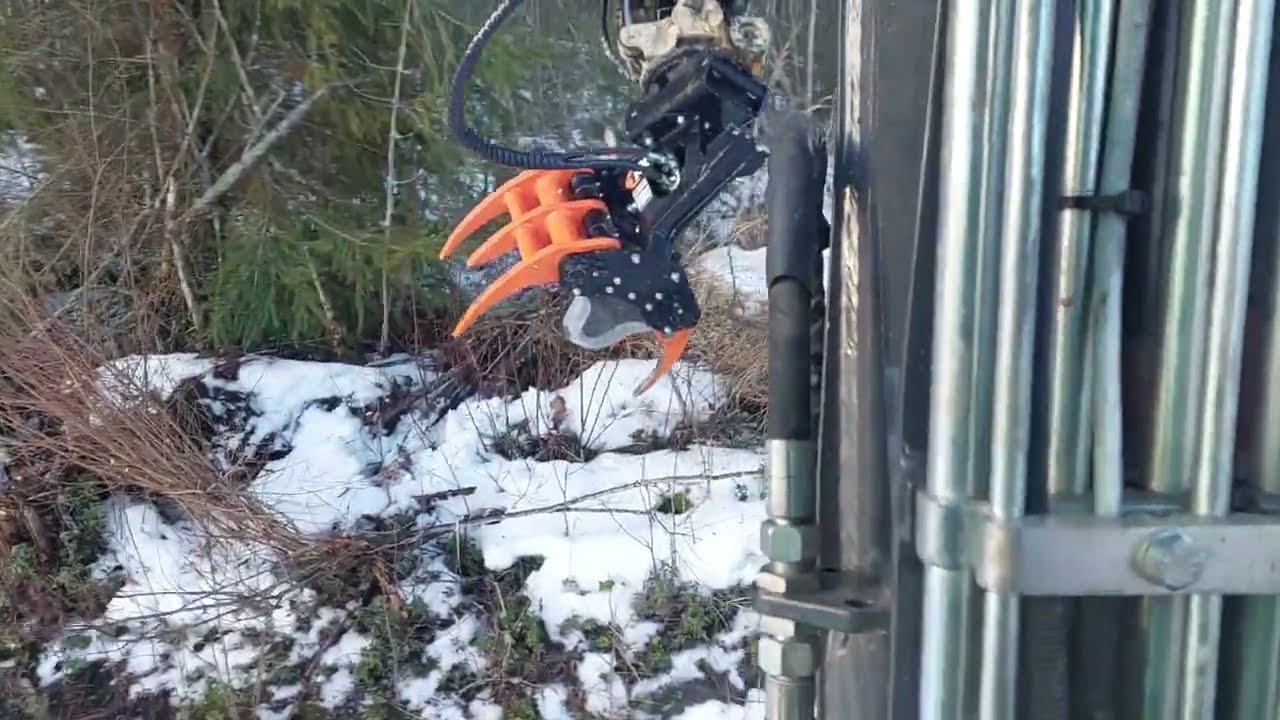 Nipsuttelut jatkuu osa2 KX-210 Energiapuukouralla