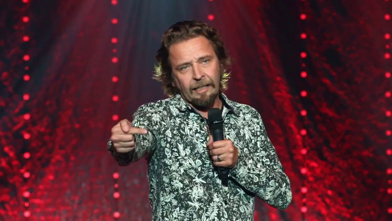 My&ouml;h&auml;ss&auml; teatteriin | ILARI JOHANSSON, Stand Up! kausi 2