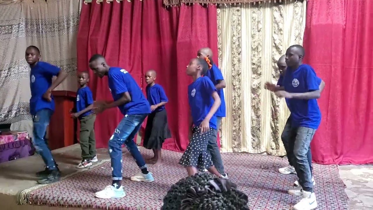 BAYIZIKA DANCE CREW MINISTERING LORD YOU ARE GREAT @MosesBliss  🙏🙏🕊️🕊️😎😎