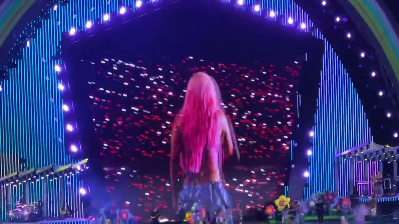 Karol G - Mientras Me Curo del Cora (Mañana Será Bonito Fest)