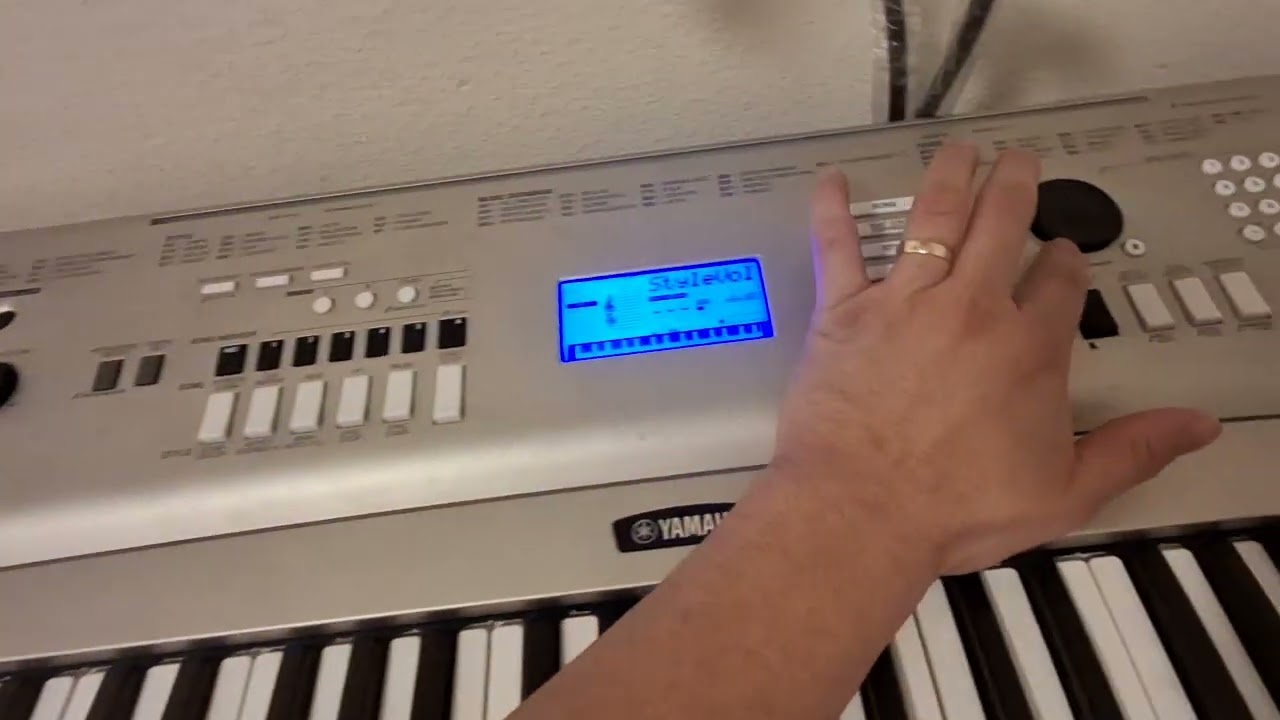 Excelentes funciones 👍 👌 para ser antiguo@-77CRISTO Piano 🎹 Yamaha