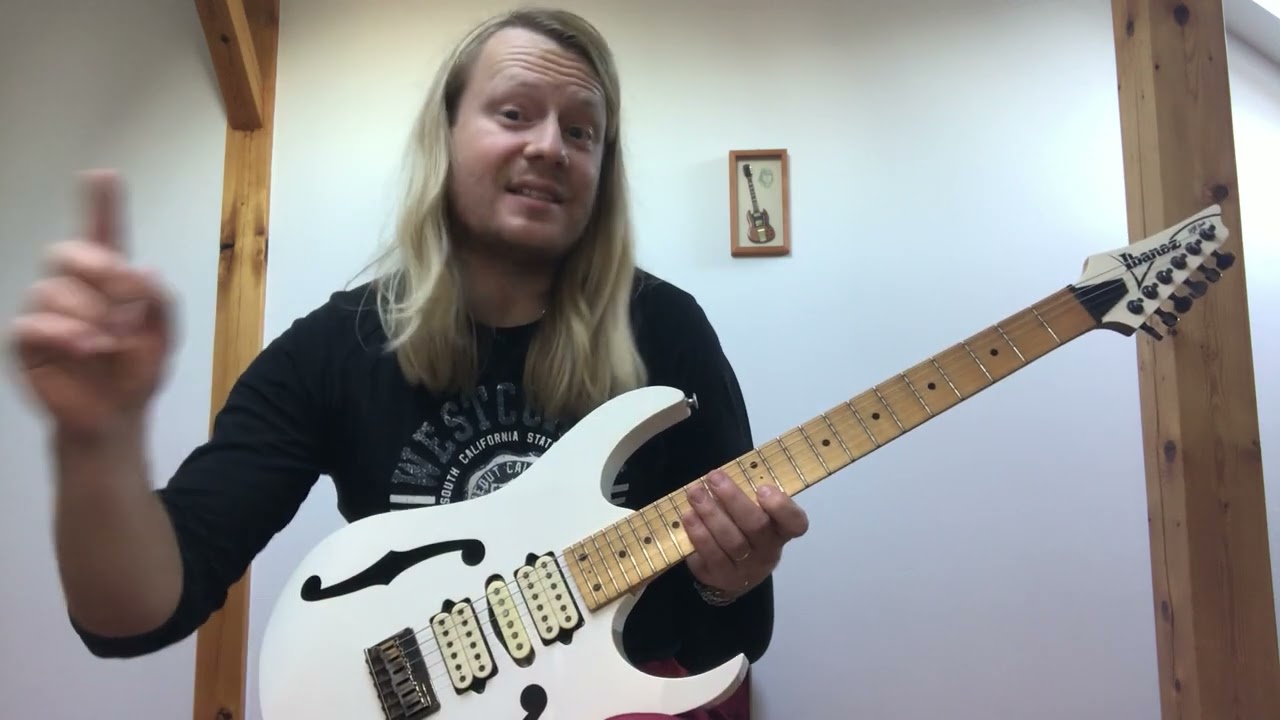 Adam Malík - 1.kytarová lekce (1.guitar lesson)