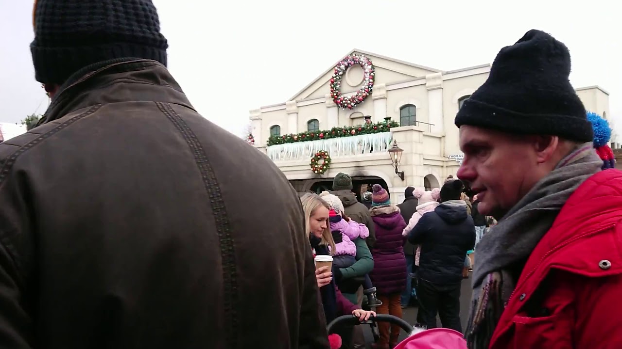 Rusty's And Dusty's Christmas Sing Along Show At Drayton Manor