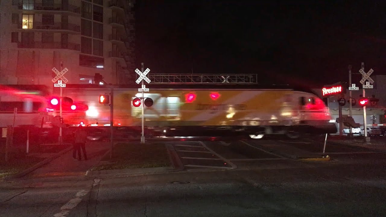 Brightline Passenger Train Hollywood Blvd Railroad Crossing 27 Oct 2017