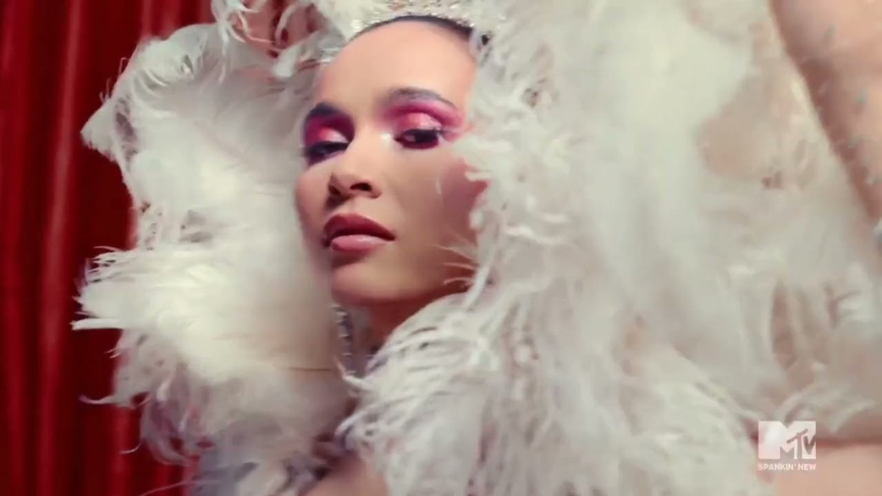 Elliot James Reay - Sweetness (MTV Spankin New Music Video)