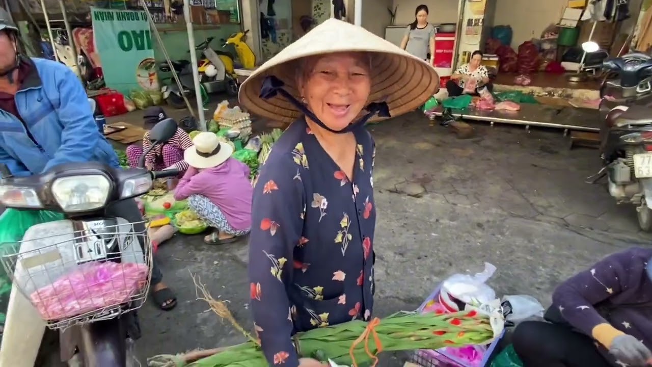 Chợ Tết chợ Lớn Quy Nhơn ngày 26 tháng chạp 2026