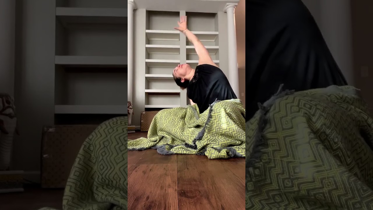 A little morning breathwork & stretch to start the day right! #startwithy #yogaeverydamnday