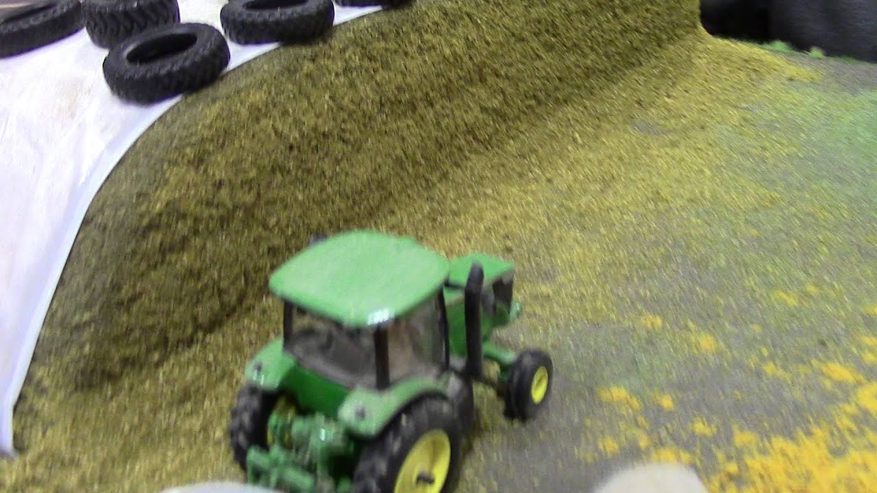 2016 St. Louis Farm Toy Show Display Contest Second Place Dan Maier