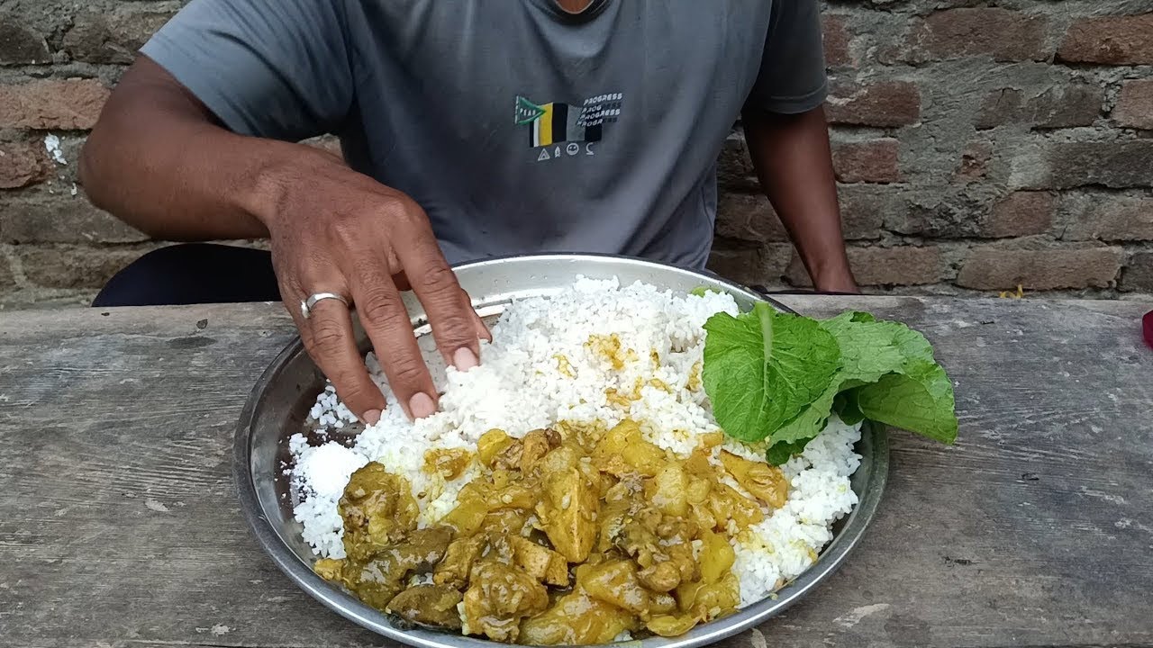 Muckbang spicey pork with rice 