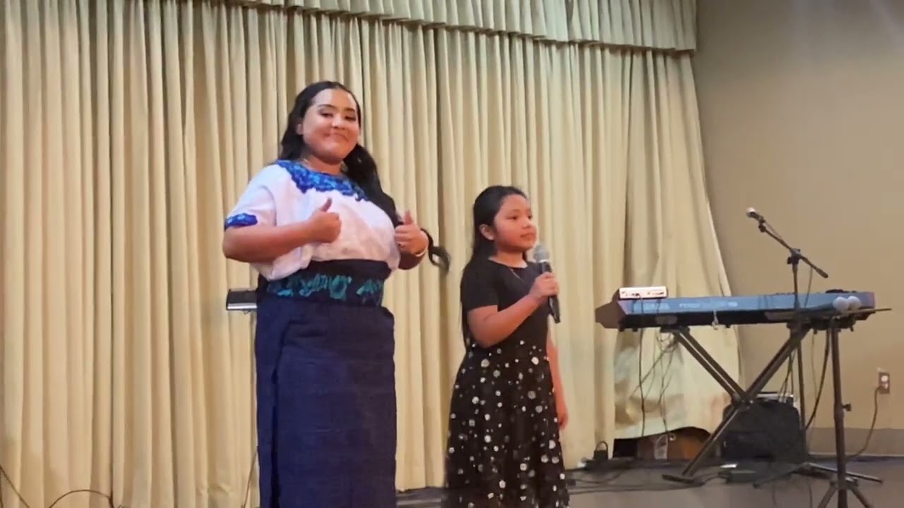 Rebeca le cantó a Deborah las mañanitas