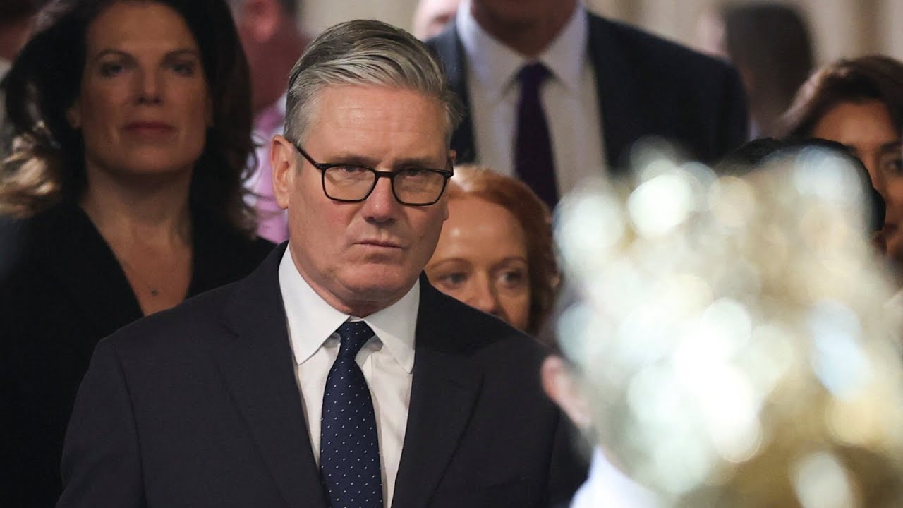 Keir Starmer lobs &lsquo;nuclear bomb&rsquo; at Labour Party with brutal threat amid internal rebellion