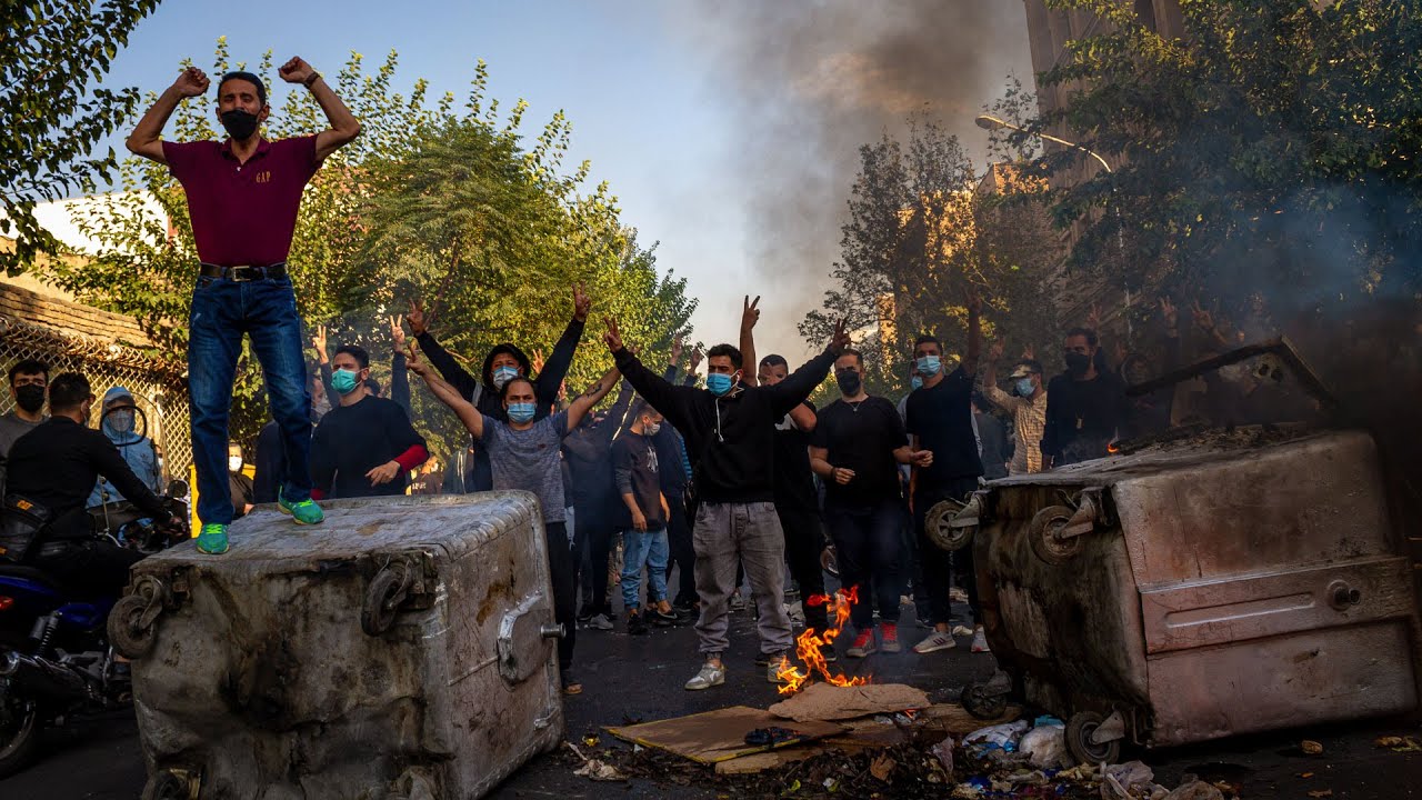 Proteste im Iran dauern trotz Warnung der Revolutionsgarden an