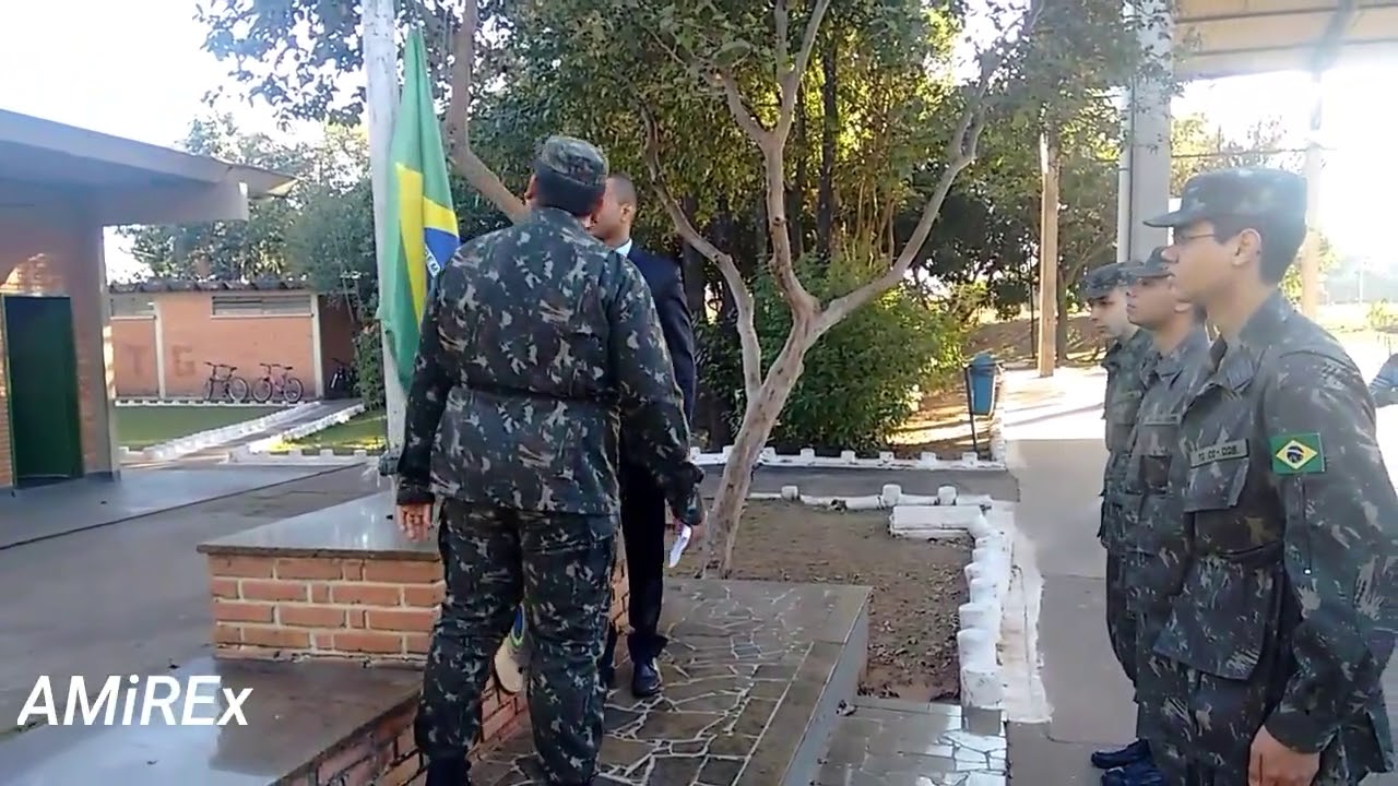 Hasteamento da Bandeira pelo Professor Batista Souza no T.G de  Piracicaba-SP!