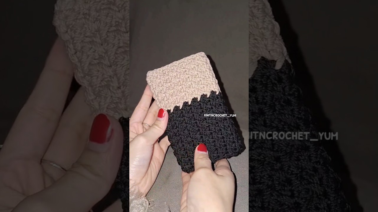 simple knitted wallet with two compartments