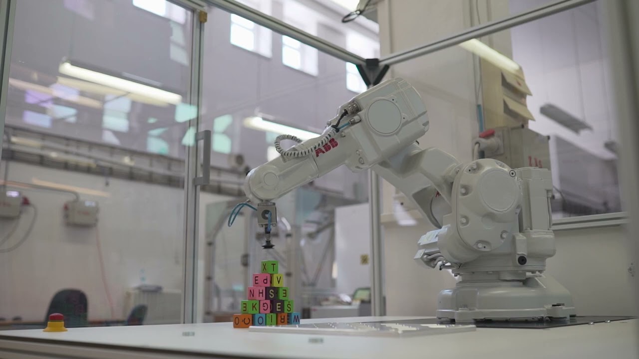 Katedra robotiky - průmyslové a mobilní roboty