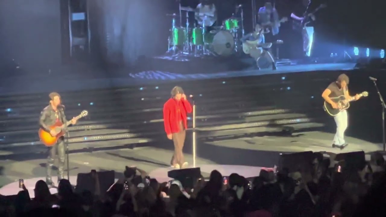 When You Look Me In The Eyes- Jonas Brothers Presidents Day Weekend Residency (2/17/2023)