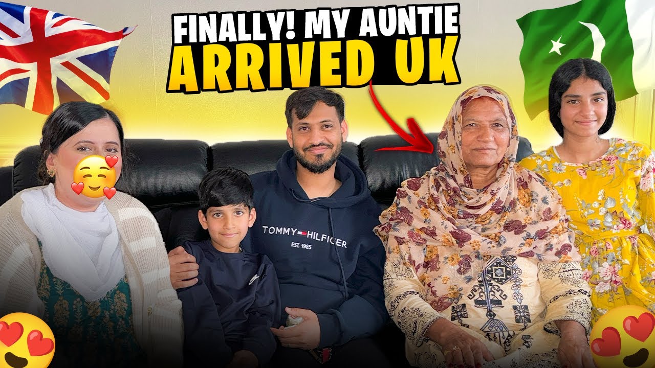 Finally! My Auntie Arrived UK 🇵🇰🇬🇧 Pakistan Say Phopu Nay Surprise Day Diya 🥰 Idrees Azam