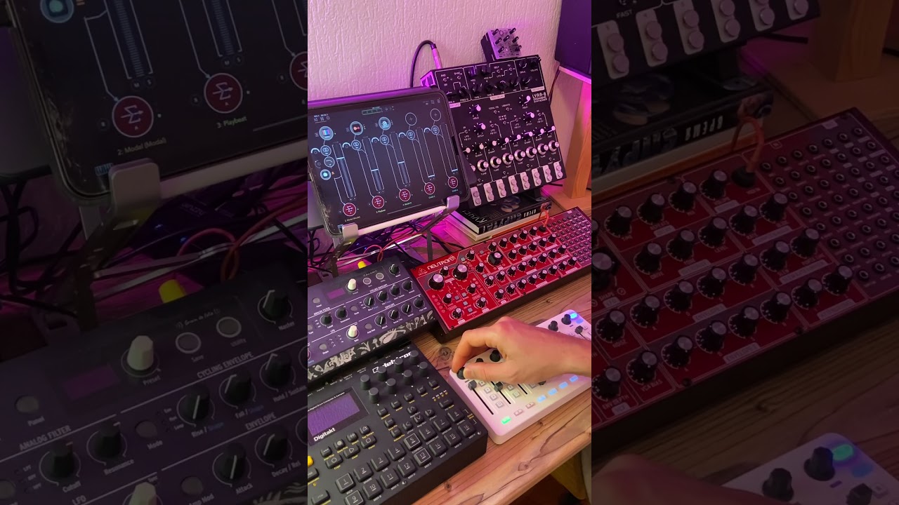 Джем с iPad и контроллером M-Vave SMC MIXER. Очень удобно для живого исполнения и контроля каналов