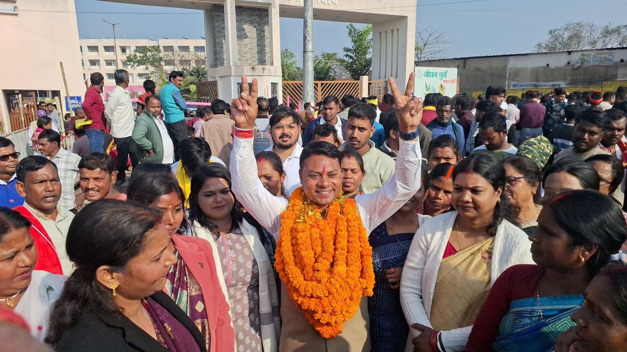 live JLKM धनबाद मेयर प्रत्याशी प्रकाश कुमार महतो नामांकन के लिए पहुंच है #tigerjairammahato