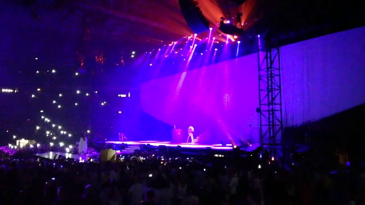 One Last Time | Ariana Grande LIVE @PalaLottomatica (Dangerous Woman Tour | Rome 15.06.17)