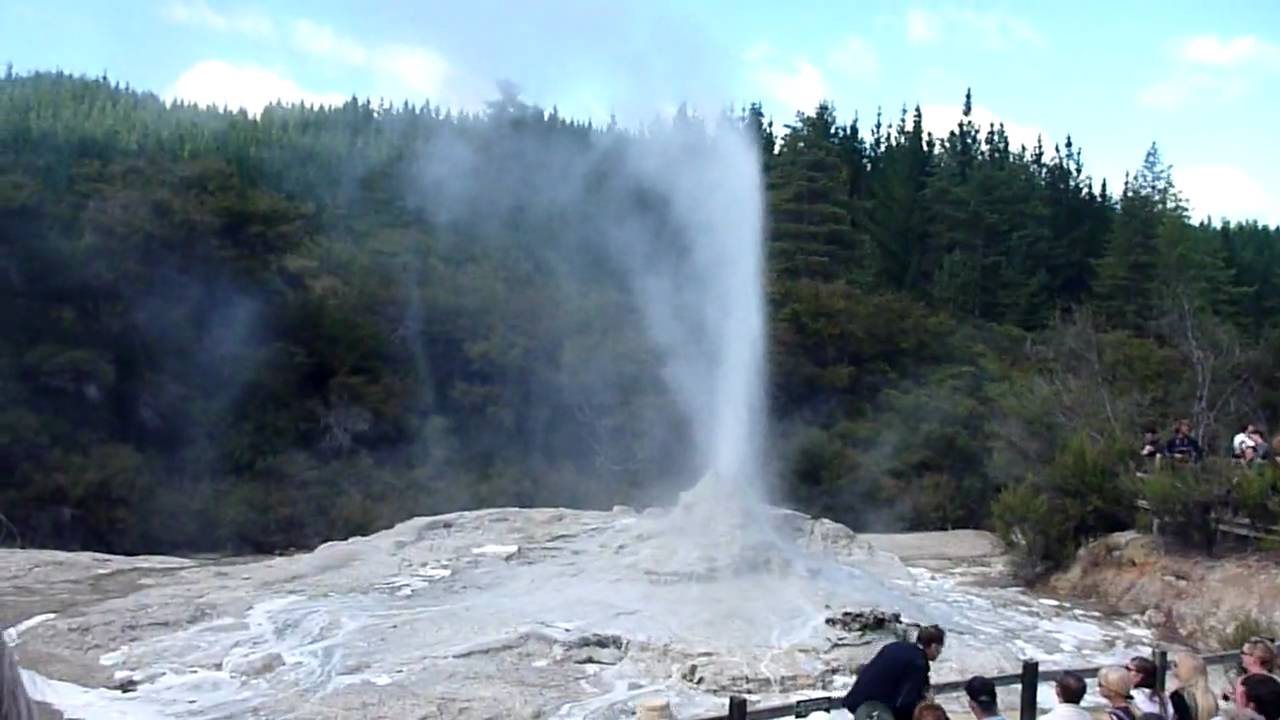 Lady Knox Geyser - New Zealand