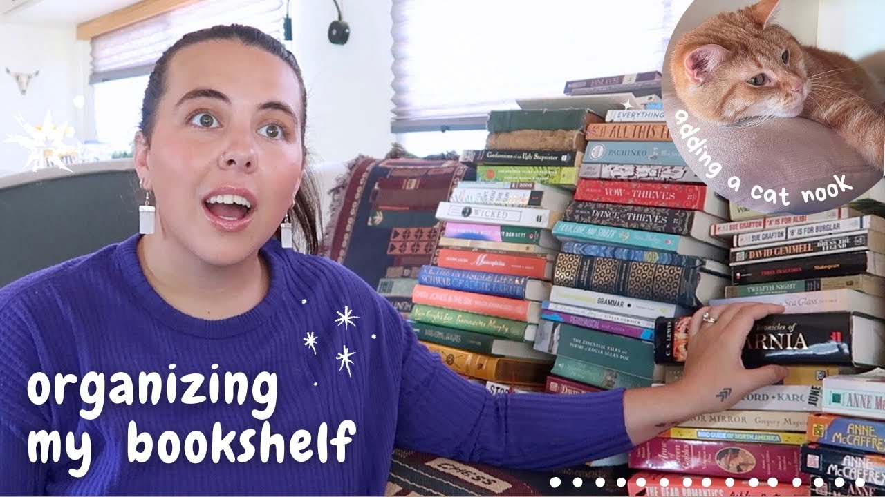 organizing my bookshelf 📚🐈 *bookshelf tour, building a cat nook*