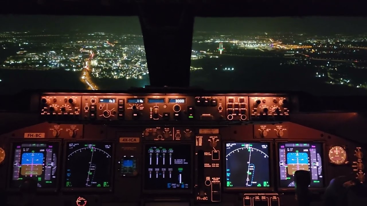Landing at Tel Aviv Ben Gurion airport (TLV / LLBG). 29.10.22.