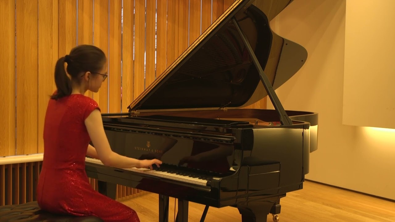 Ásta Dóra Finnsdóttir (píanó) Útskriftarhátíð MÍT 2023