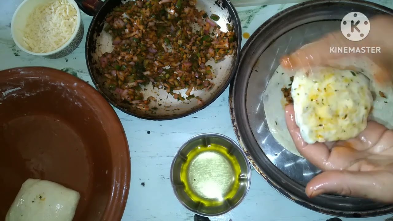 سلام أعليكم ورحمة الله بدون اللحم احلى فطائر 👌🌮😋