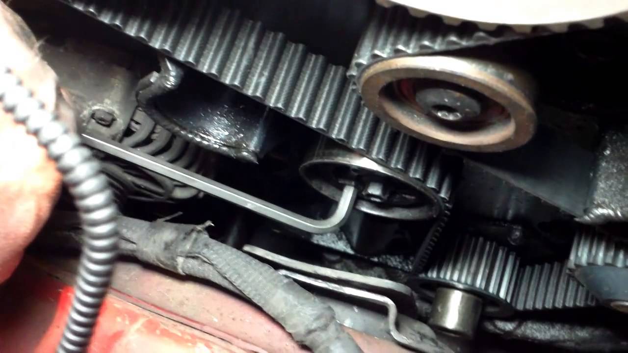 PT cruiser 2.4 Cylinder head removal 