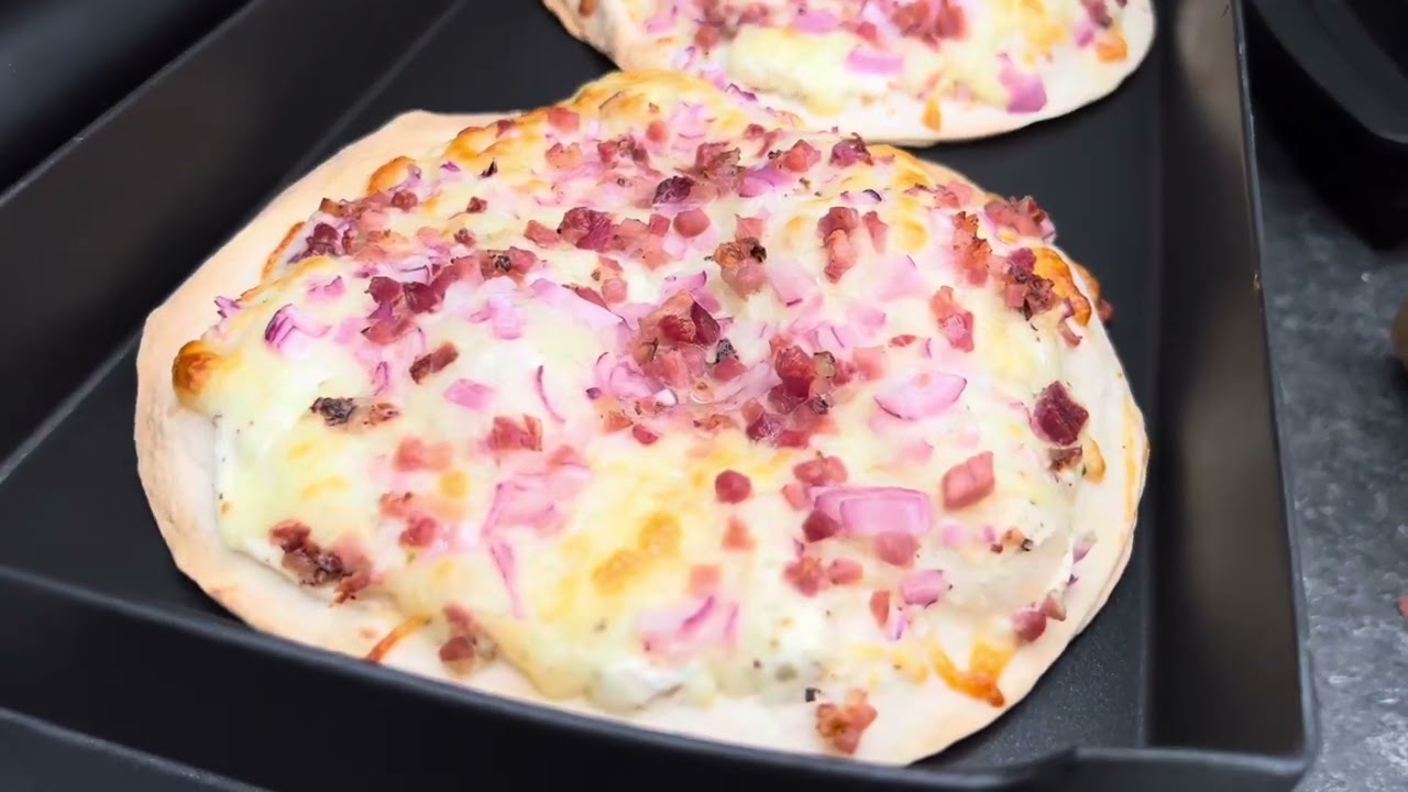 Flammkuchen Wraps im OptiGrill in der Backschale