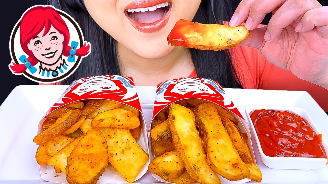 ASMR WENDY'S CRISPY POTATO WEDGES (EATING SOUNDS) ASMR Phan