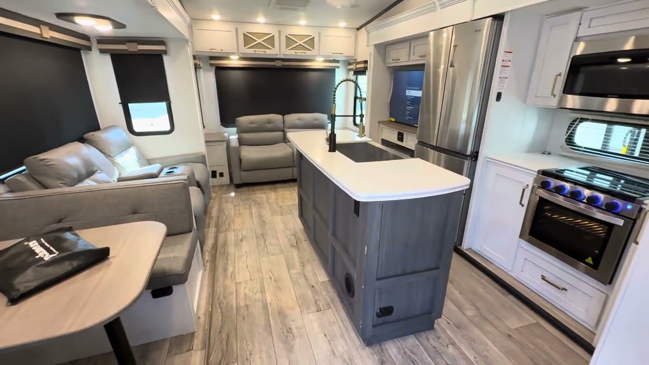 2022 Dutchmen Astoria Platinum 3553 MBP