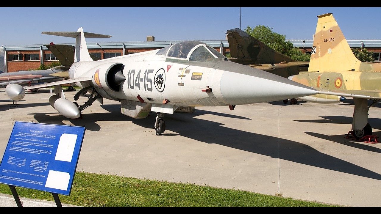 PASEO POR EL MUSEO DEL AIRE DE MADRID