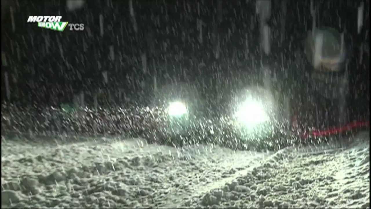 Fahrtraining: Autofahren auf Schnee